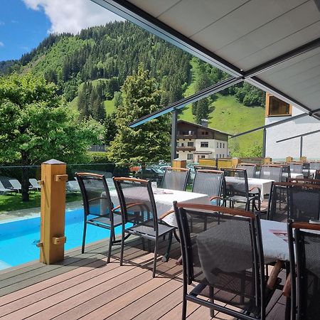 Hotel Alpina Рауріс Екстер'єр фото