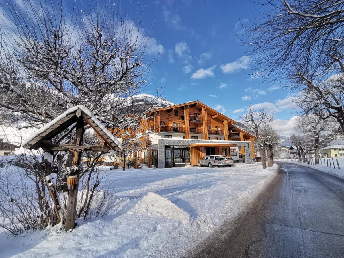Hotel Alpina Рауріс Екстер'єр фото