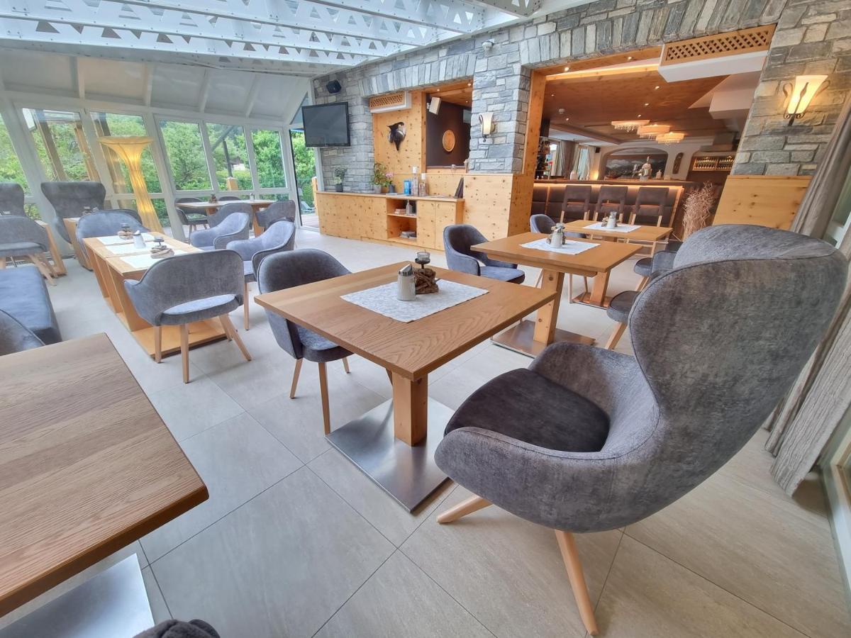 Hotel Alpina Рауріс Екстер'єр фото