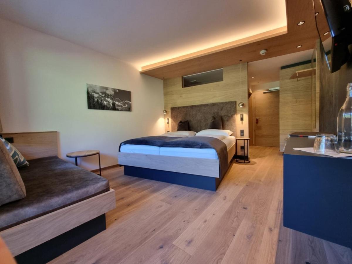 Hotel Alpina Рауріс Екстер'єр фото