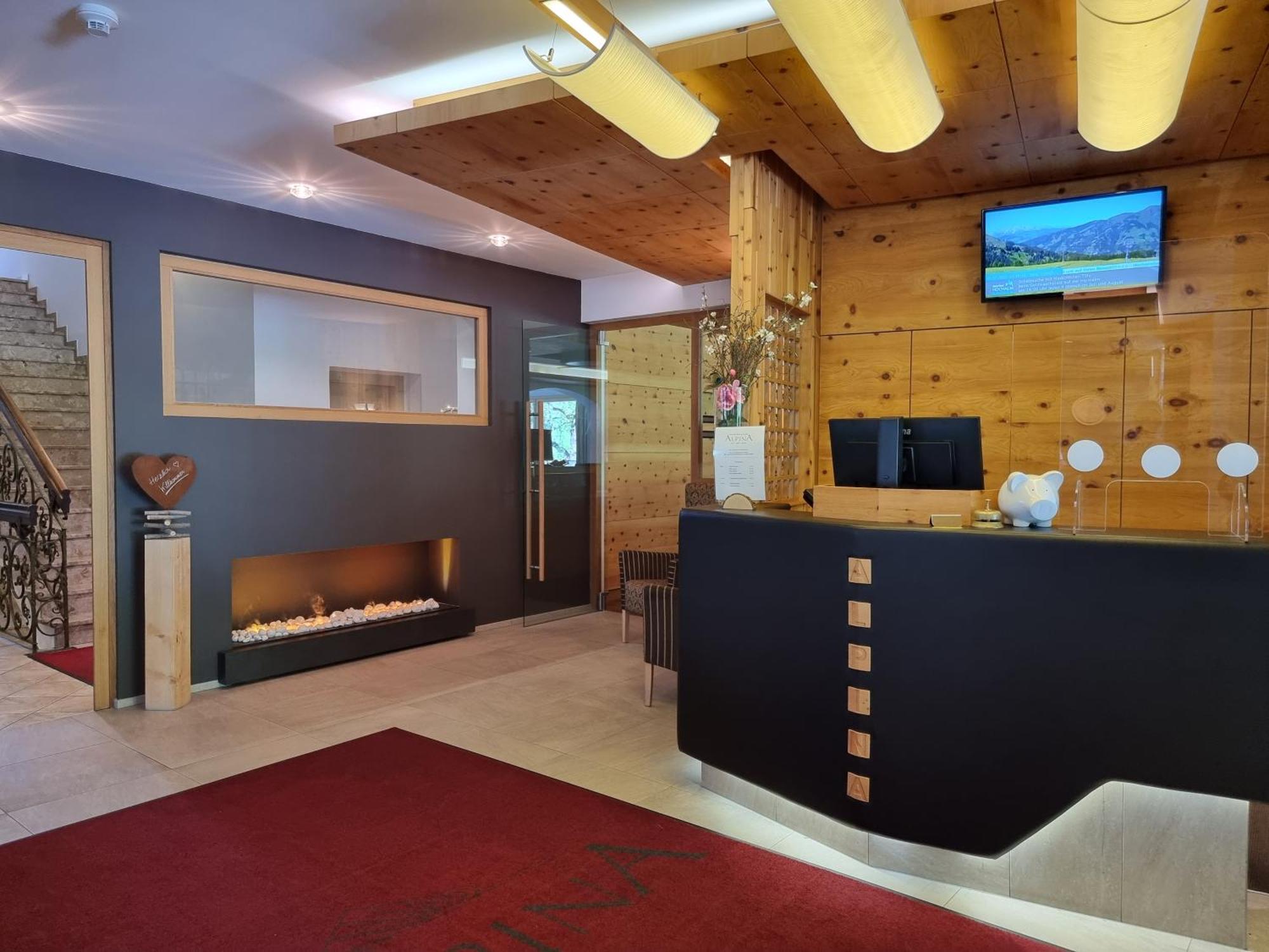 Hotel Alpina Рауріс Екстер'єр фото