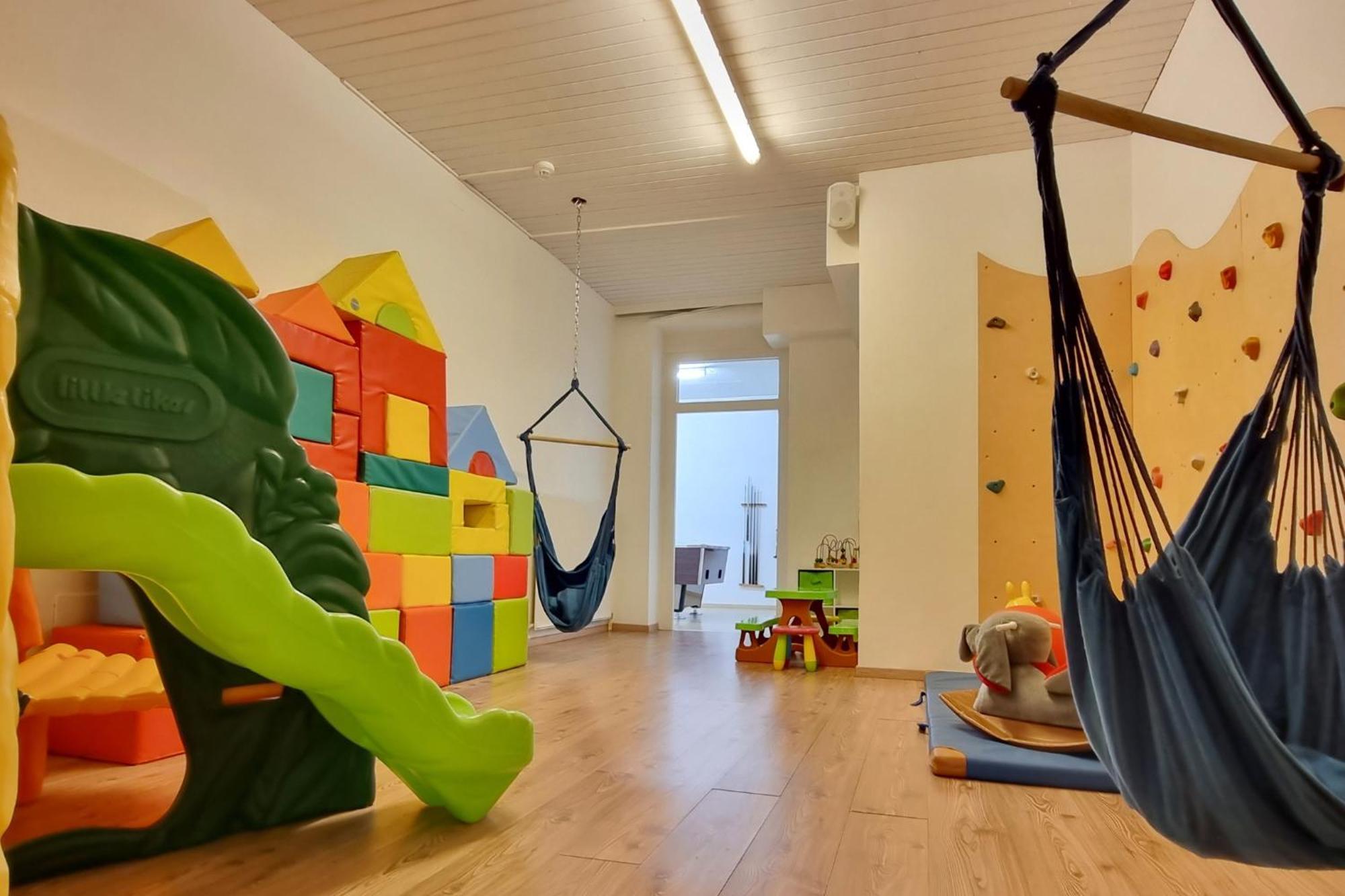 Hotel Alpina Рауріс Екстер'єр фото