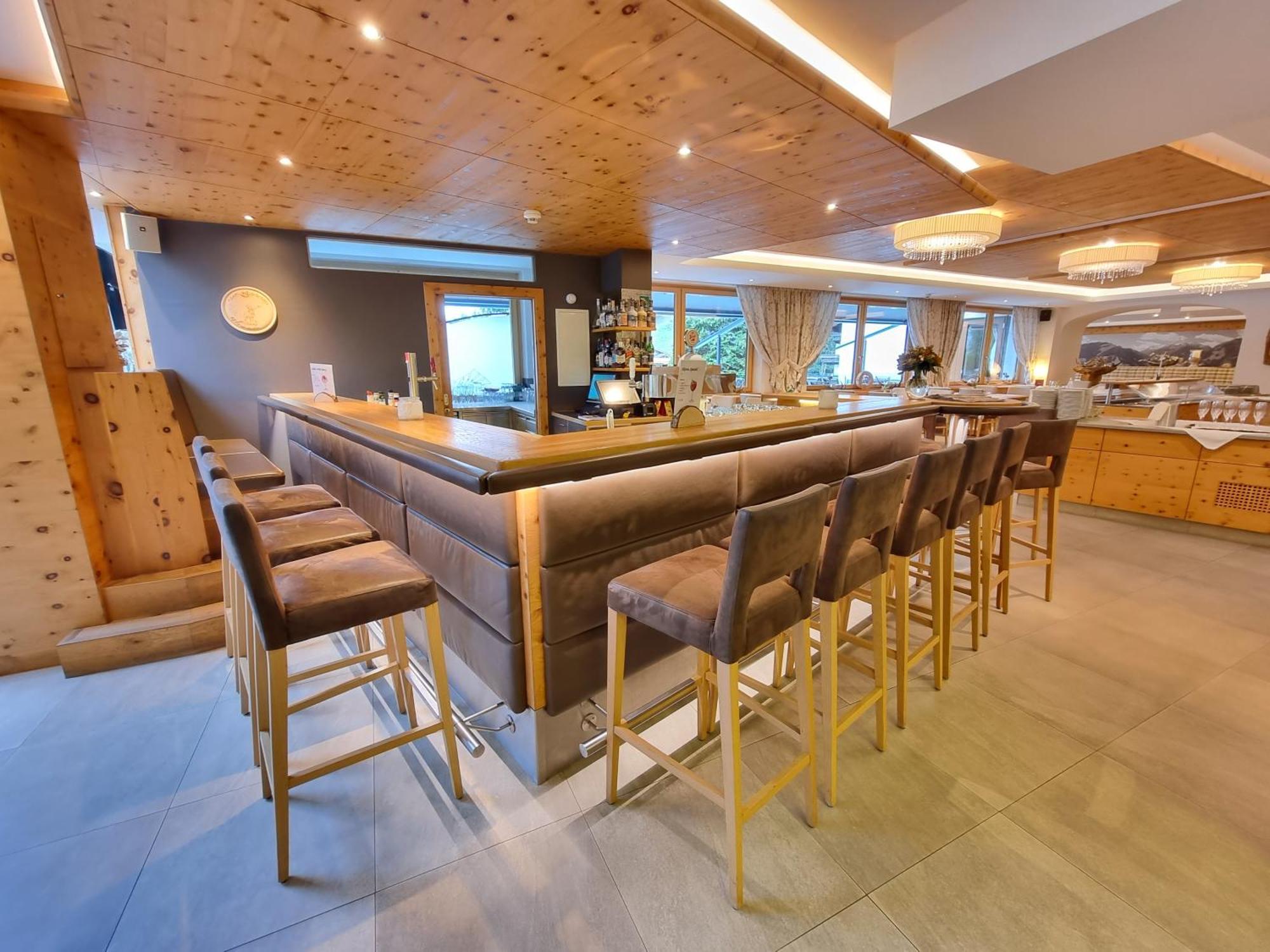 Hotel Alpina Рауріс Екстер'єр фото