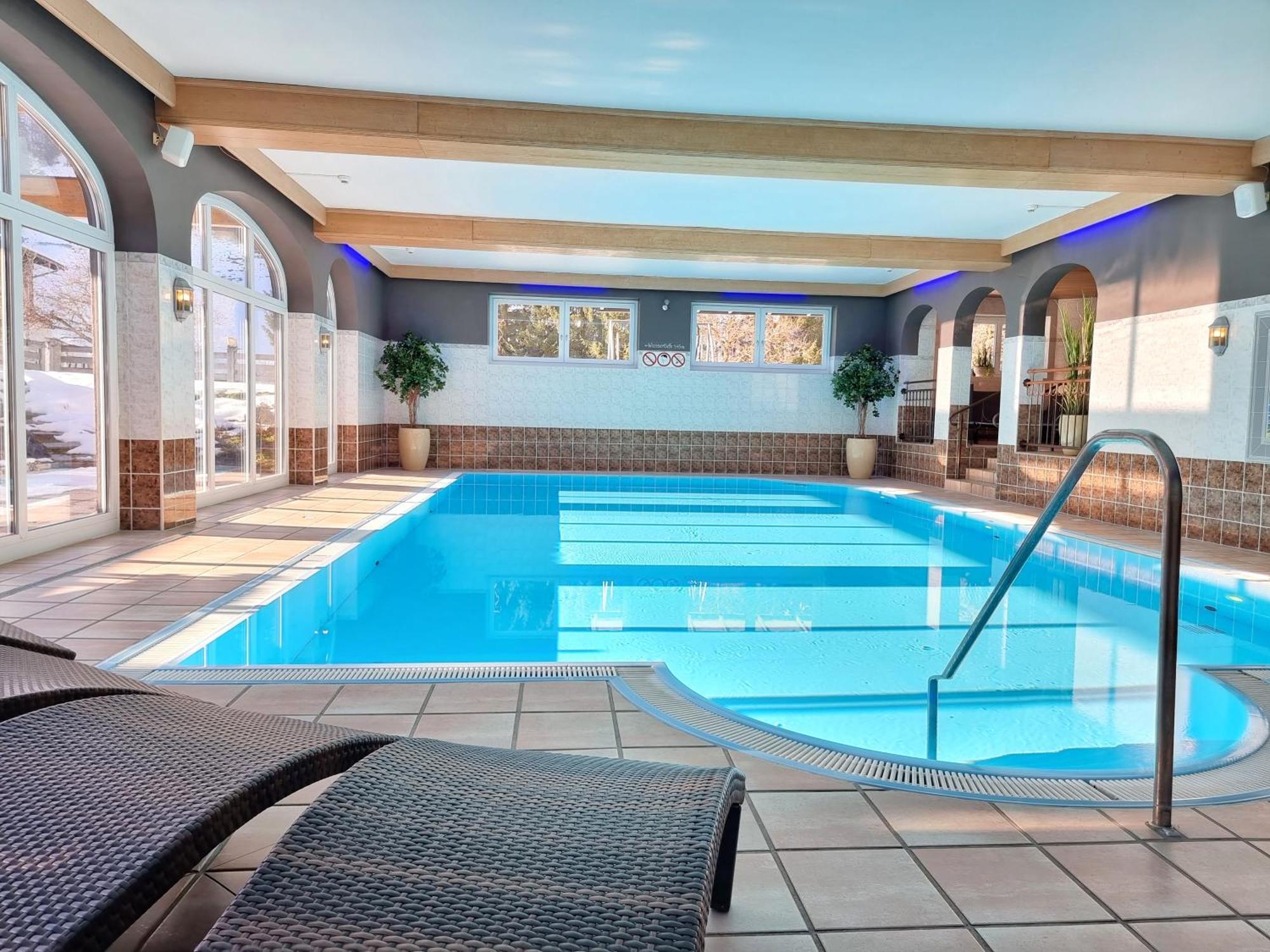 Hotel Alpina Рауріс Екстер'єр фото