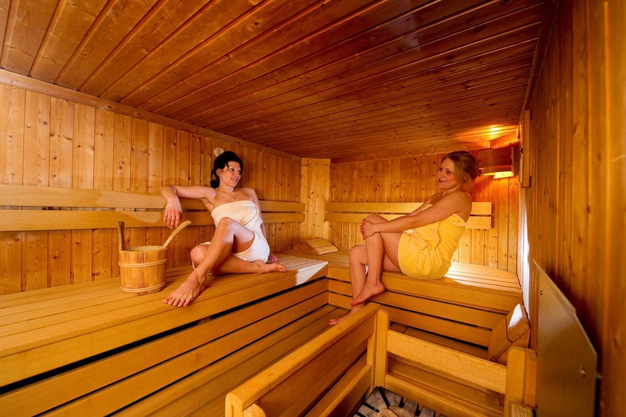 Hotel Alpina Рауріс Екстер'єр фото